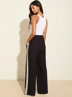 Friends Like These - Effet froissé Pantalon ample en jersey Bande noire Outlet