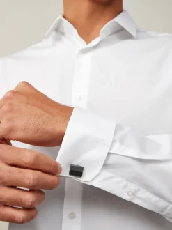 Next Blanc - Ajustement régulier - Chemise intelligente à double poignet facile d’entretien Outlet