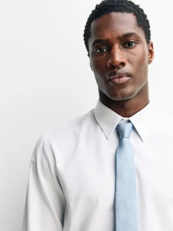 Next Blanc - Ajustement régulier - Chemise habillée texturée à manches longues avec bordure Clearance