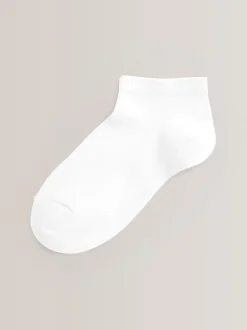 Next Blanc - Paquet de 7 chaussettes d'entraînement en coton riche Outlet