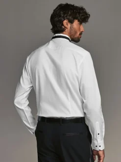 Next Blanc - Slim Fit (Slim Fit) - Coupe ajustée Single Cuff Chemises With Col cassé And Nœud papillon Lot Hot