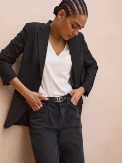 Next - T-shirt à col en V avec manches à bonnet Blanc Outlet