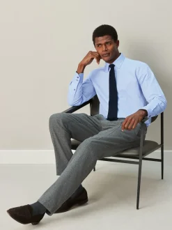 Next Bleu - Ajustement régulier - Chemise habillée texturée à manches longues avec bordure Online