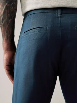 Next - Ajustement droit - Pantalon chino stretch Bleu foncé Clearance