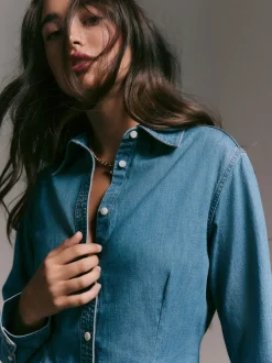 Next Bleu moyen - Chemise en denim ajustée à manches longues à taille cintrée Discount