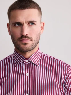 Next Bordeaux rouge rayé - Chemise Signature à manchette simple 100% coton Online