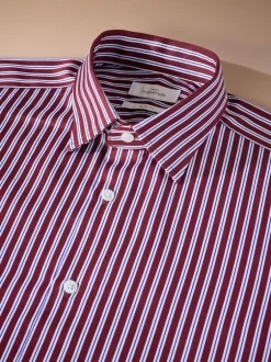 Next Bordeaux rouge rayé - Chemise Signature à manchette simple 100% coton Online