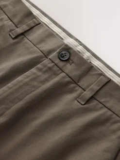 Next - Ajustement droit - Pantalon chino stretch Brun clair Discount