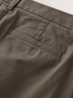 Next - Ajustement droit - Pantalon chino stretch Brun clair Discount