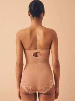 Next Caramel Nude - Body en dentelle à coupe ferme et contrôle du ventre Clearance
