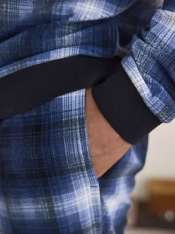 Next Carreaux bleu marine - Ensemble pyjama Motionflex confortable à manches longues et poignets New