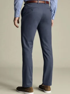 Charles Tyrwhitt Coupe ajustée Chic et décontracté Pantalon chino Sale