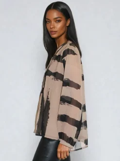 Religion Chemise Carolina avec col volanté à rayures abstraites Sale