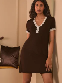 Laura Ashley - Chemise de nuit avec bordure en dentelle modale chocolat Online
