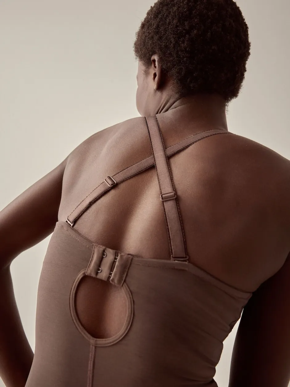 Next Chocolat Nude - Corps en dentelle légèrement rembourré avec contrôle du ventre ferme DD+