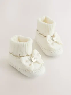 Baker by Ted Baker Crème - Chaussons en maille à bord festonné pour Bébé fille avec nœud New