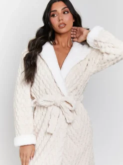 Loungeable Crème - Robe de chambre maxi à capuche en polaire de luxe géométrique Online