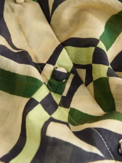 Next Crème/Vert imprimé géométrique - Chemise à col en V en Blend Lyocell Sale