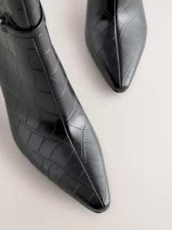 Next Croco noir en relief - Bottines à talons Forever Comfort® avec quincaillerie Sale