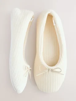 Next écru - Chaussons ballerines en velours Sale