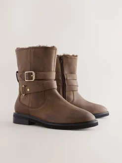 Next Cuir huilé marron châtaigne - Bottines Forever Comfort® à boucle doublées de peau de mouton