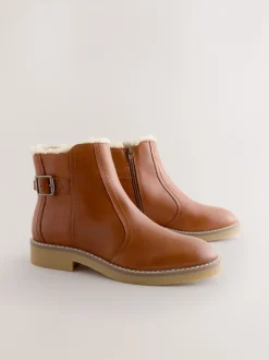 Next Cuir marron fauve - Bottes Forever Comfort® doublées de fausse fourrure avec boucle Discount
