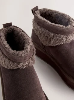 Next Daim marron chocolat - Bottes à plateforme en fausse fourrure en peau de mouton Sale