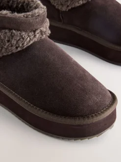 Next Daim marron chocolat - Bottes à plateforme en fausse fourrure en peau de mouton Sale