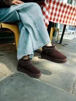 Next Daim marron chocolat - Bottes à plateforme en fausse fourrure en peau de mouton Sale