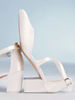 Friends Like These Escarpins de mariée en satin à talon mi-bloc Best