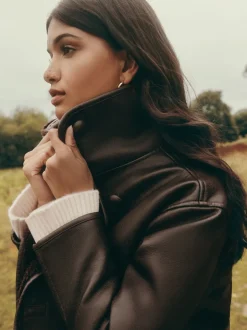 Friends Like These Veste oversize doublée de borg à boutons sur le devant Clearance