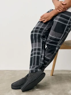 Next Gris - Chaussons fermés coupe large Sale