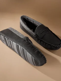 Next Gris - Chaussons mocassins Signature en daim avec bordure en tissu Outlet