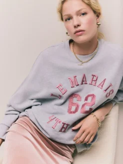 Next Gris - Sweat-shirt à col rond à manches longues en satin appliqué 'Le Marais' City Best