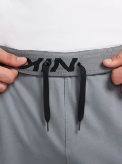 Nike Gris fumé - Jogging d’entraînement Dri-FIT Totality fuselé Clearance