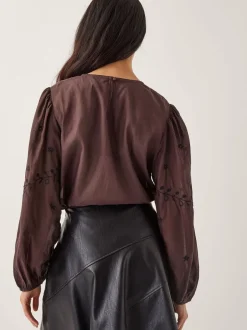 Monsoon Haut Isabelle fleuri avec ornements