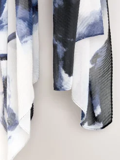 Next - Foulard plissé léger Impression Florale Bleue Sale