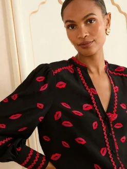 Love & Roses - Chemisier manches longues à col cranté Imprimé lèvres noires