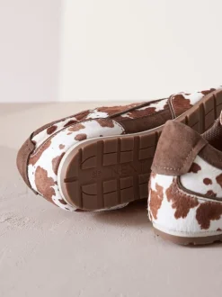 Next Imprimé vache - Baskets slim en cuir haut de gamme à lacets