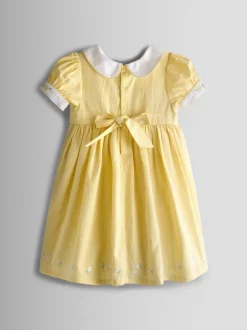 Jojo Maman Bébé Jaune clair - Robe de fête Bud Fleurie Brodé à col smocké Sale