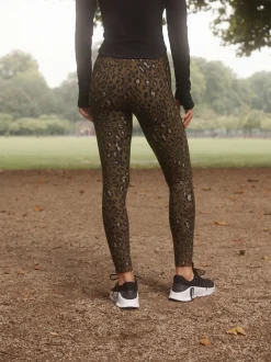 Next Kaki imprimé animal - Legging d’extérieur doublé en polaire à poignée chaude Outlet
