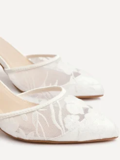 Linzi talons de cour en dentelle florale Essence Discount