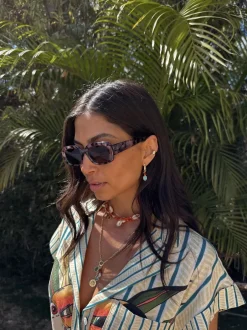 Never Fully Dressed Lunettes de soleil rectangulaires en écaille de tortue Best