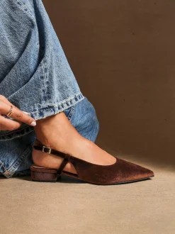 Linzi Marron - Clasica à talons bas Discount