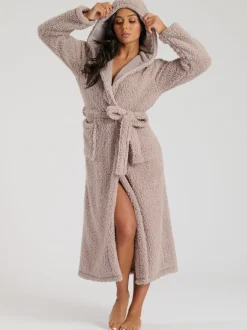 Loungeable Marron - Robe de chambre maxi sherpa de Noël avec capuche luxueuse doublée de polaire Outlet