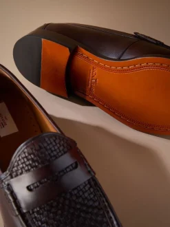 Next Marron - Mocassins Signature en cuir avec semelles tressées Outlet