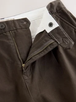 Next Marron - Pantalons chinos extensibles plissés simples Best