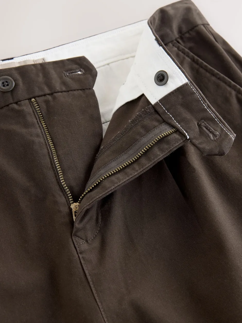 Next Marron - Pantalons chinos extensibles plissés simples Best
