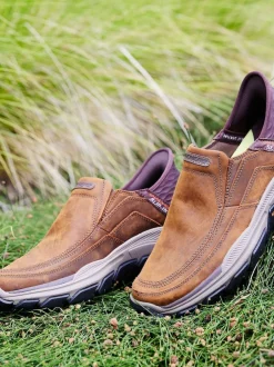 Skechers Marron - Respected Elgin Slip In Shoes