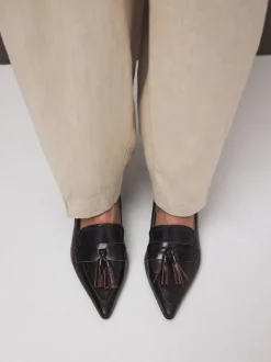 Next Marron choco - Cuir haut de gamme avec mocassins à talons à glands Motionflex à bout pointu Clearance